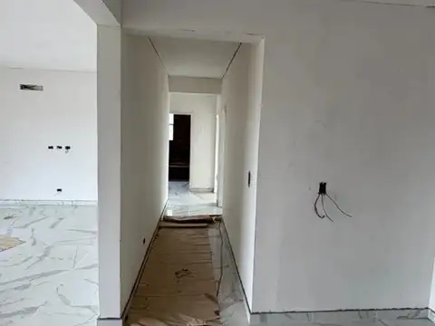 Casa en Venta en Loma Verde, USD 185.000