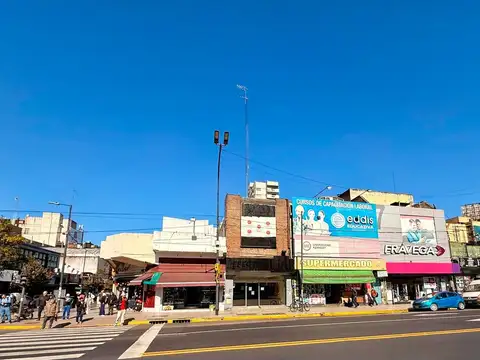 Local en Venta Via Pública