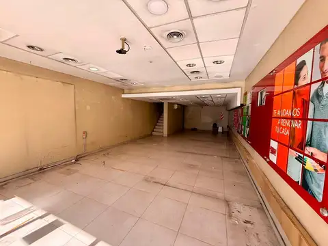 LOCAL EN VENTA - Excelente Ubicación Liniers