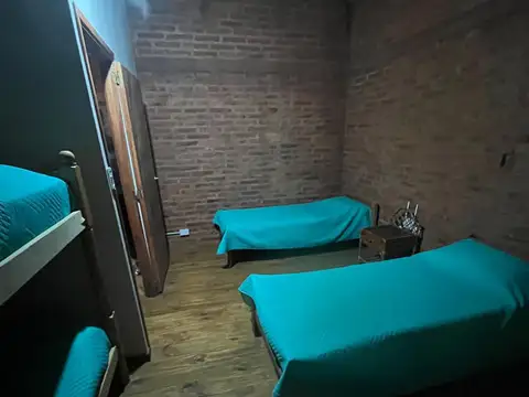 Casa con dos departamentos en Monte Hermoso.