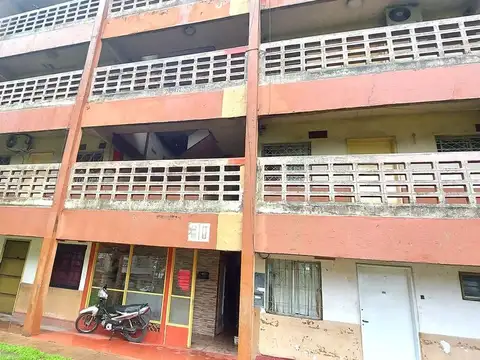 AV CRUZ Y SAN MARTIN -Edificio 100