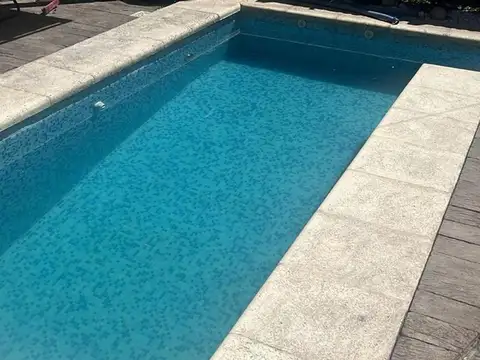 Casa 4 ambientes con 2 baños