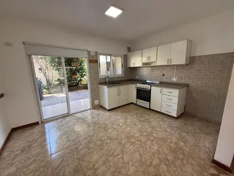 Casa en Alquiler en Carapachay, $ 1.400.000