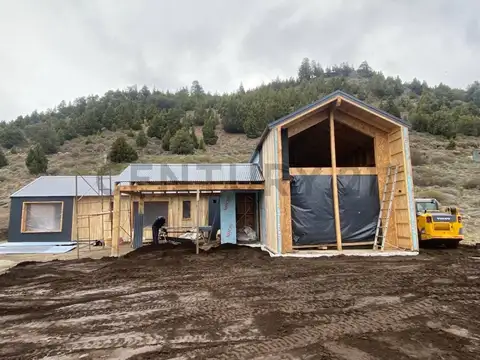 VENTA CASA SAN MARTIN DE LOS ANDES. EN  POZO. ESTILO NÓRDICO . NOREGÓN