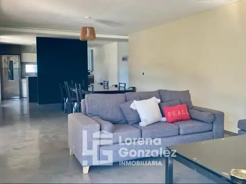 Casa en Alquiler de 4 dormitorios