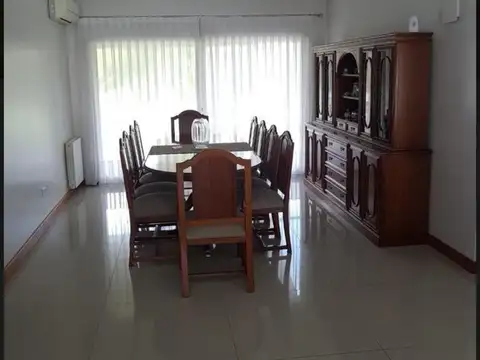 Casa 6 ambientes con 6 baños