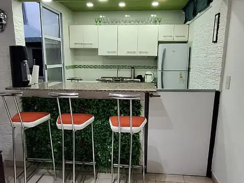 VILLA REAL. CURUZU CUATIA AL 2500 PH 2 AMB. UNICO A NUEVO.ENTRADA COCHE. PATIO PARRILLA SIN EXPENSAS