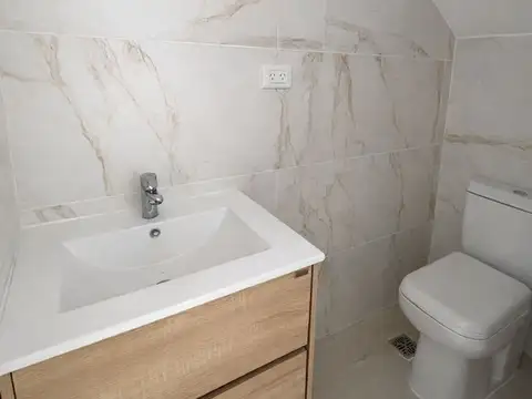 Casa 3 ambientes con 2 baños