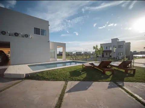 Casa en Alquiler de 4 dormitorios