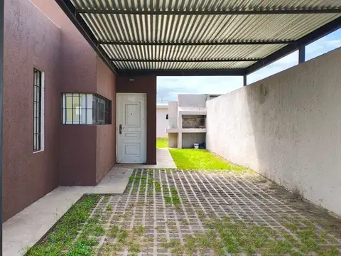 De Los Crespones 100