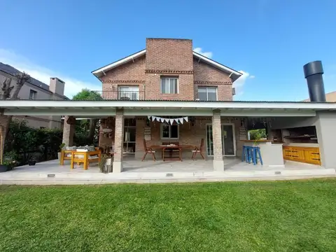 Casa en Venta en La Caballeriza, USD 390.000