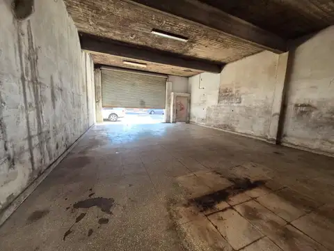 Local en Loma Hermosa venta