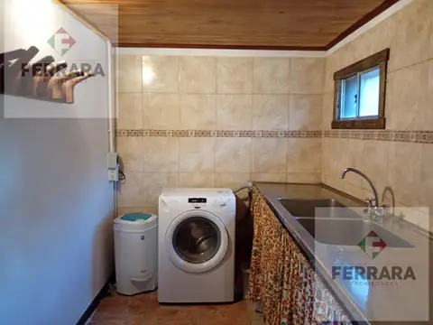 Casa 5 ambientes con 1 baño