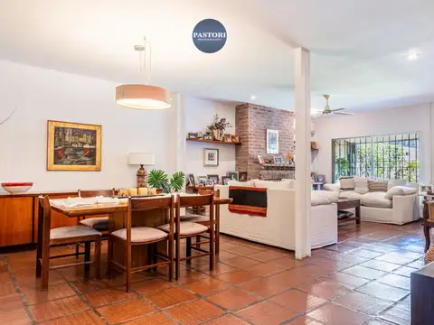 Casa 7 ambientes con 4 baños