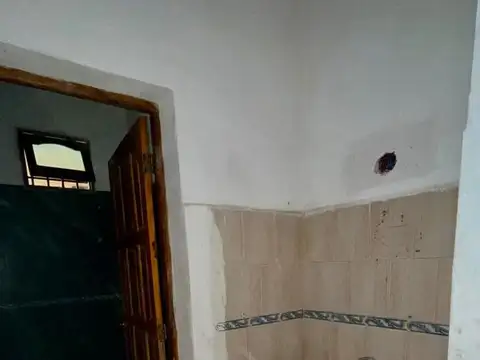 Casa 4 ambientes en Venta. Colonia Carolina