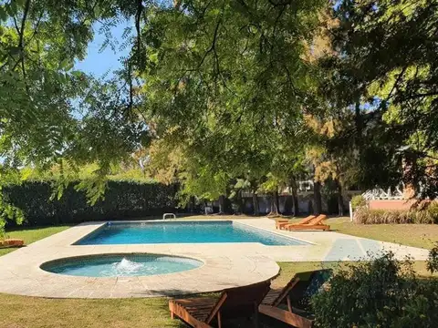 San Salvador Pilar Centro Buenos Aires al 1600