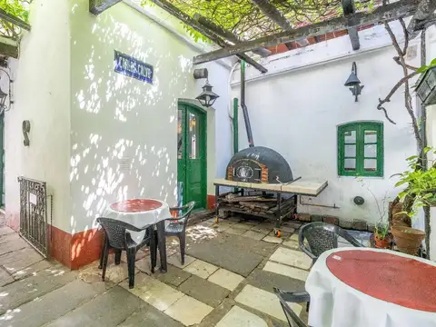 Casa 7 ambientes con 4 baños
