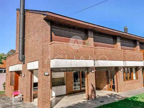 Casa en Alquiler Temporal con 1 cochera