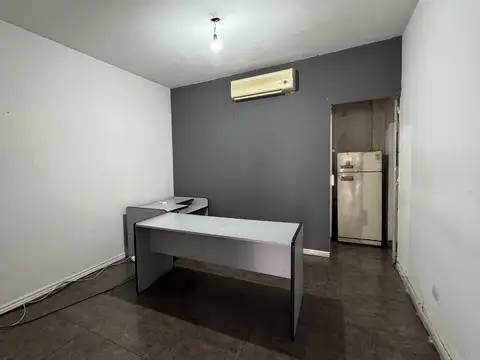 Local en Alquiler Via Púb.