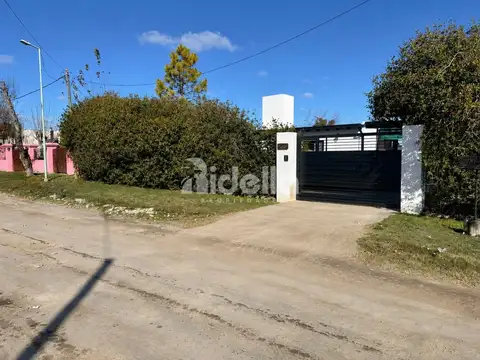 C.174 ente 82 y 84 8200
