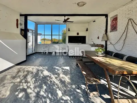 Casa en Venta con 1 cochera