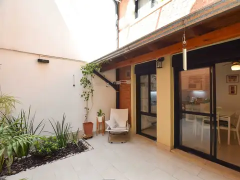 VENTA Dúplex 2 dormitorios en complejo. Pichincha
