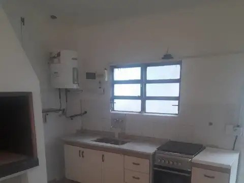 L De Flores 2200, Piso ATRAS
