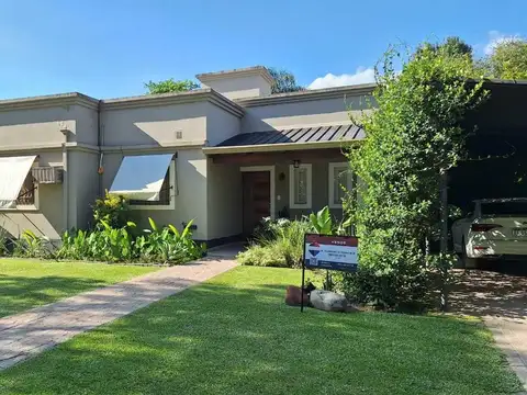 Casa en Venta 3 Dormitorios Lomas de Yerba Buena