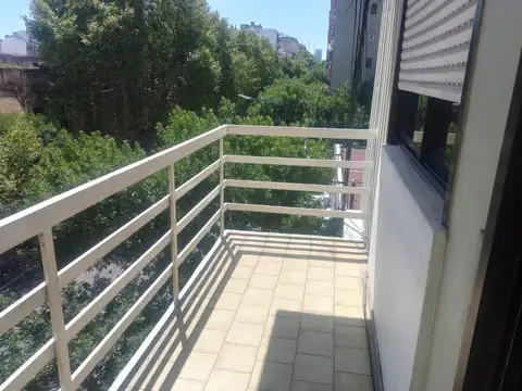 Alquilo 2amb Fte Balcon 38m Av Belgrano 2340 , Piso 4