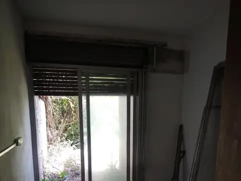 Casa 5 ambientes con 1 baño