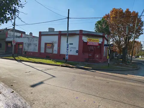 Casa 3 Ambientes en Esquina con Patio y Terraza en Venta – Villa Dominico, Avellaneda