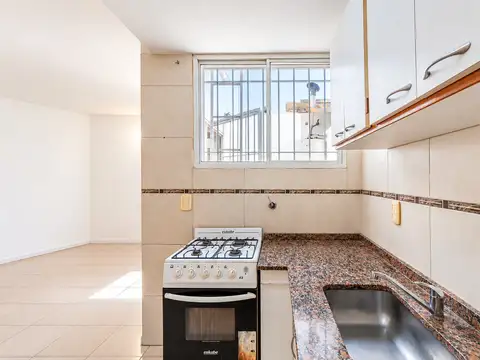 Depto Tipo Casa 2 ambientes con 1 baño