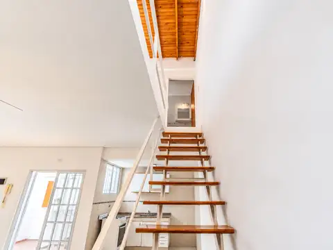 Depto Tipo Casa en Venta 20 años