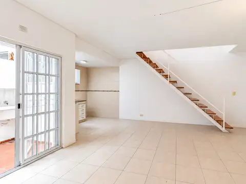 Depto Tipo Casa en Venta de 2 ambientes