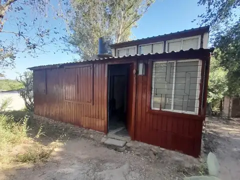CASA 2 DORMITORIOS EN VENTA EN TANTI CON DERECHOS POSESORIOS
