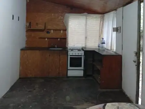 Casa 3 ambientes con 1 baño