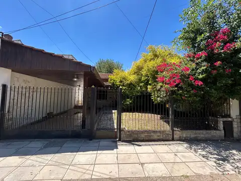 Casa en Alquiler en San Antonio De Padua, $ 1.300.000