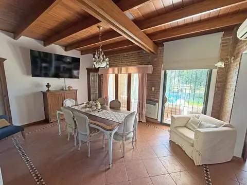 Casa en Venta con 1 cochera