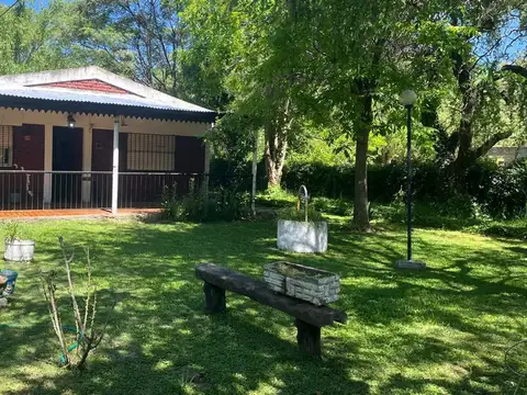 CASA EN VENTA EN 20 DE JUNIO 4 AMB EN LOTE PROPIO