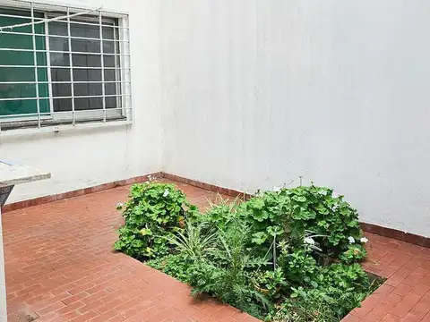 Depto Tipo Casa 2 ambientes con 1 baño