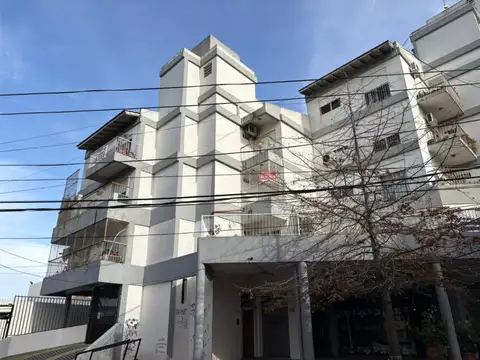 Departamento 3 ambientes con cochera-Alquiler-Ciudad Jardin