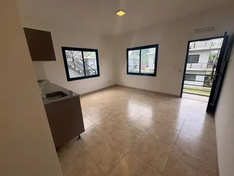 Departamento en Alquiler en Los Polvorines, $ 580.000
