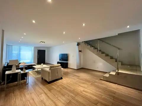 CASA RAMOS MEJIA EN VENTA 4 AMBIENTES APTA CRÉDITO