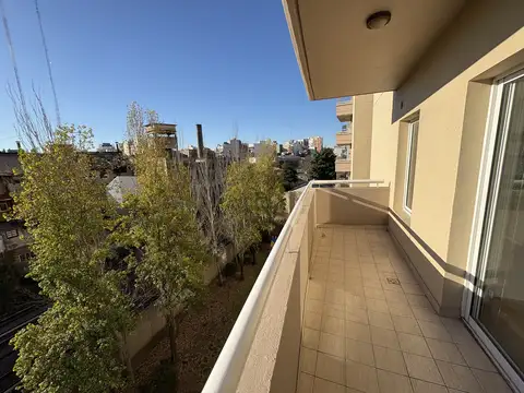 Lezica 4200, Piso 4