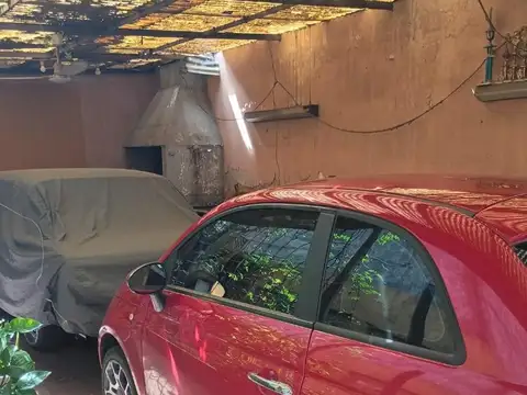 Depto Tipo Casa en Venta en Versalles, USD 158.000