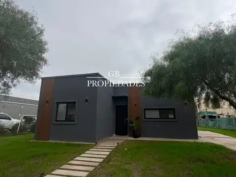 Venta de Casa 4 Ambientes en San Ramón, Pilar