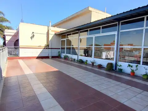 VENTA LOCAL + PH 4 AMB SAN JUSTO RUTA 3