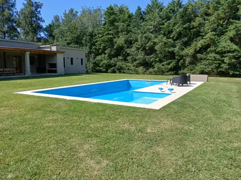 Casa 6 ambientes con 3 baños