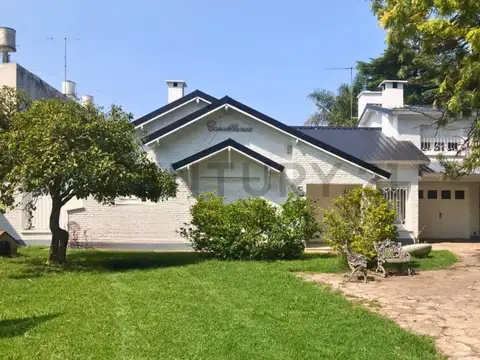 Casa 4 AMBIENTES en Manuel B Gonnet, La Plata