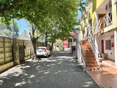 Depto Tipo Casa en Venta con 2 cocheras